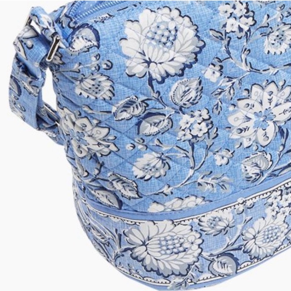 NWT VERA BRADLEY SWEET GARDEN BLUE BUCKET CROSSBODY BAG - Picture 4 of 11